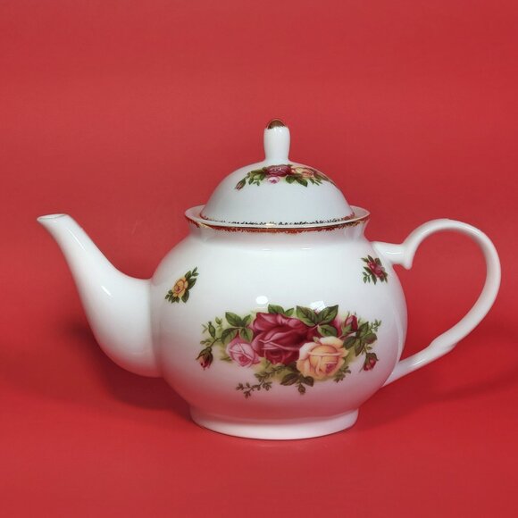 Royal Albert Small Teapot with 2 Cups & Saucers Gift Set – 2006 - Picture 3 of 15